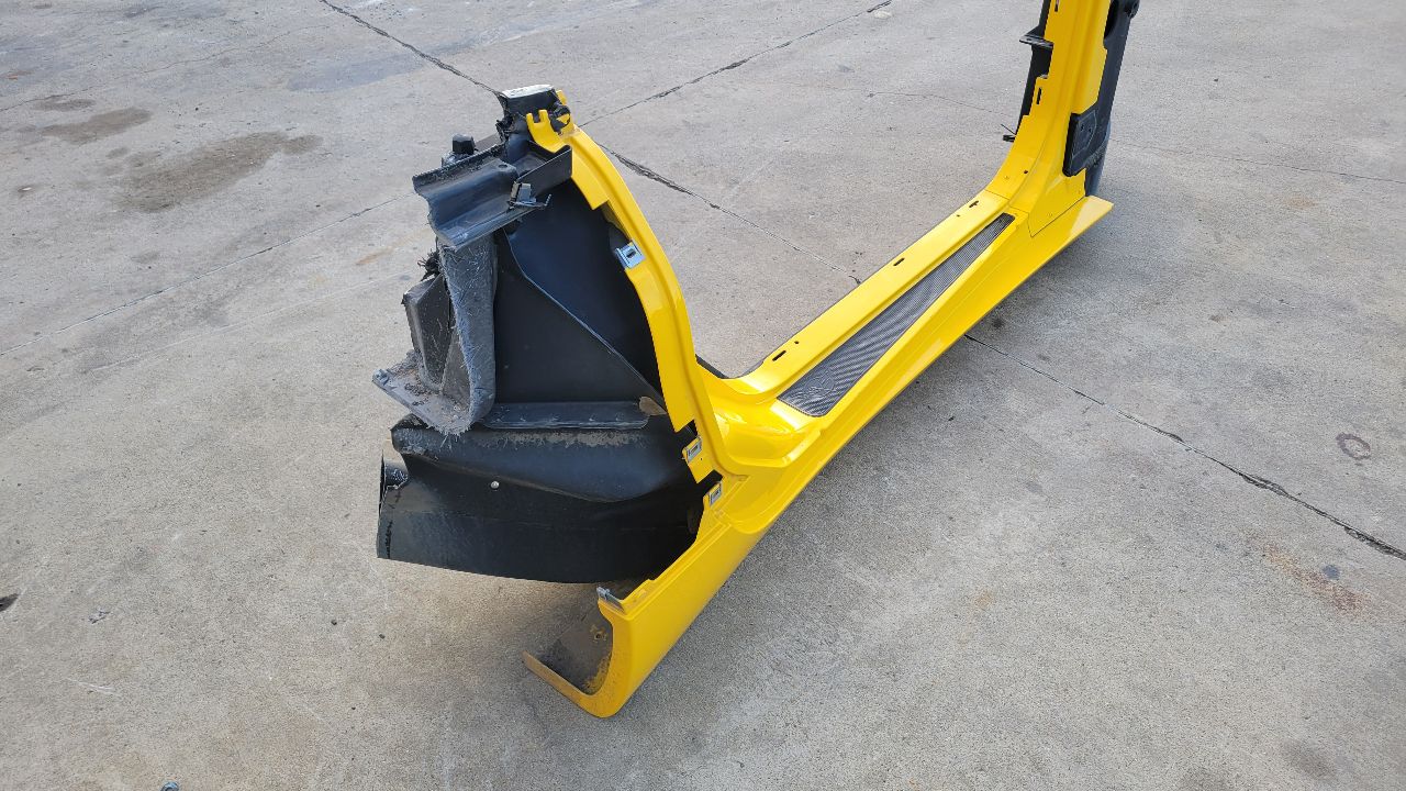 2000 CORVETTE RH ROCKER PANEL SIDE APERTURE YELLOW 30942 - image 9