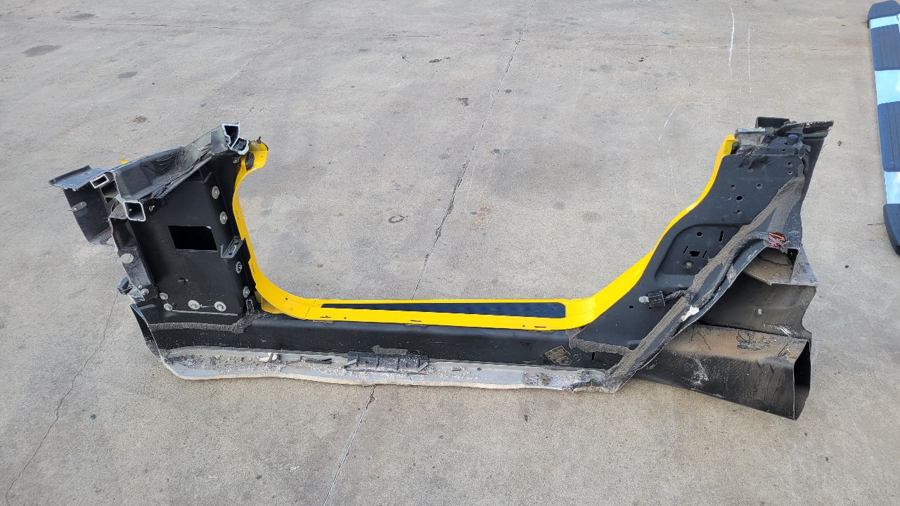 2000 CORVETTE RH ROCKER PANEL SIDE APERTURE YELLOW 30942 - image 11