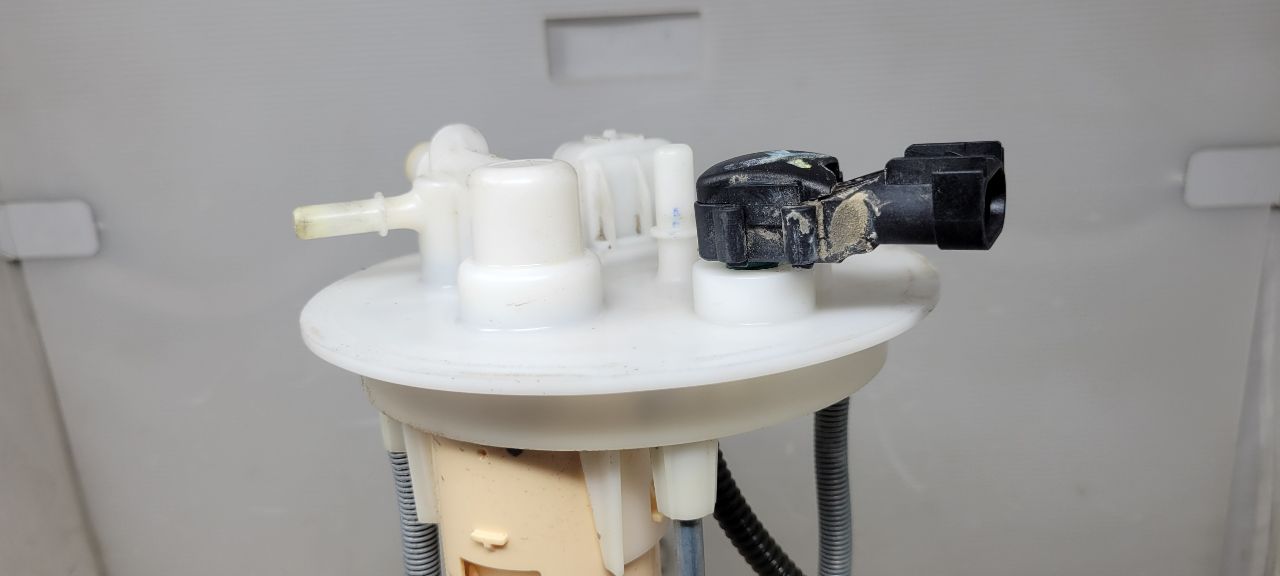 IN TANK FUEL PUMP 5'9" FJW 42K MI 30995 - image 15