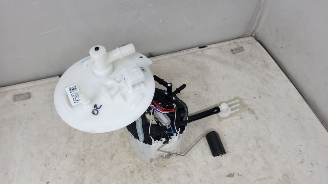 SS 1LE FUEL PUMP 28K MILES 84244659 30997 - image 10