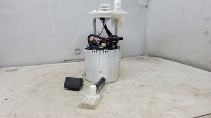 SS 1LE FUEL PUMP 28K MILES 84244659 30997 - image 2