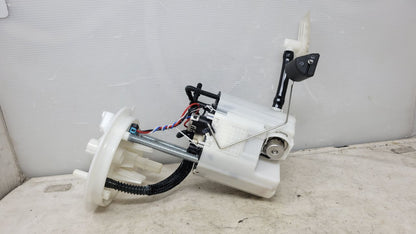 SS 1LE FUEL PUMP 28K MILES 84244659 30997 - image 6