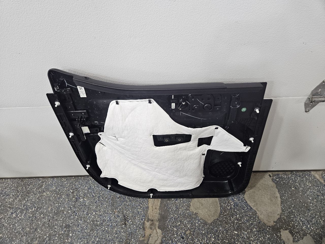 2020 SILVRDO15 REAR RH DOOR PANEL HIGH COUNTRY BLAC 31021 - image 5