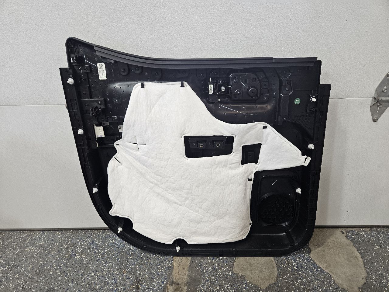 2020 SILVRDO15 REAR RH DOOR PANEL HIGH COUNTRY BLAC 31021 - image 8
