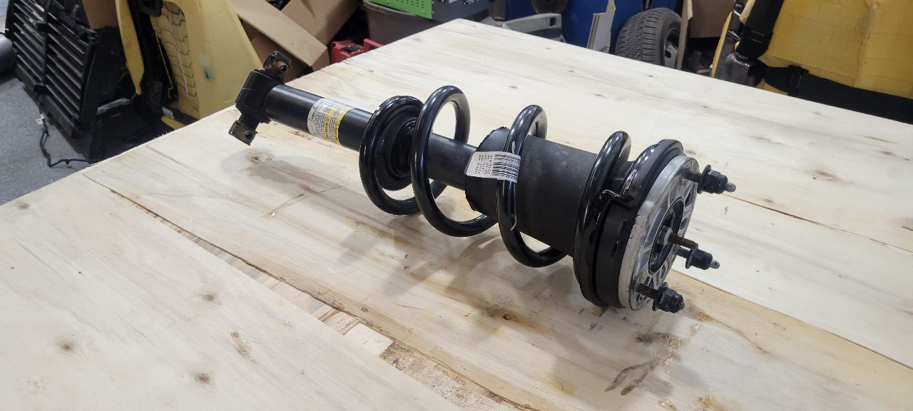 2020 SILVRDO15 FRONT STRUT 43K MILES 84721643 31034 - image 10