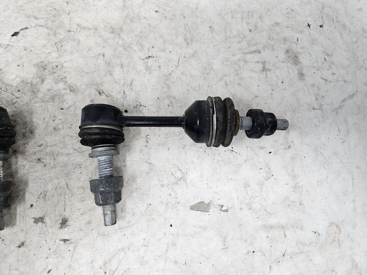 2020 SILVRDO15 FRONT SWAY BAR END LINKS PAIR LH RH 31047 - image 10
