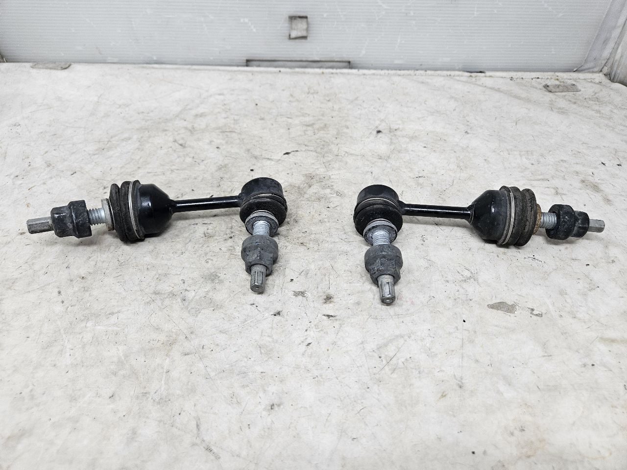 2020 SILVRDO15 FRONT SWAY BAR END LINKS PAIR LH RH 31047 - image 7