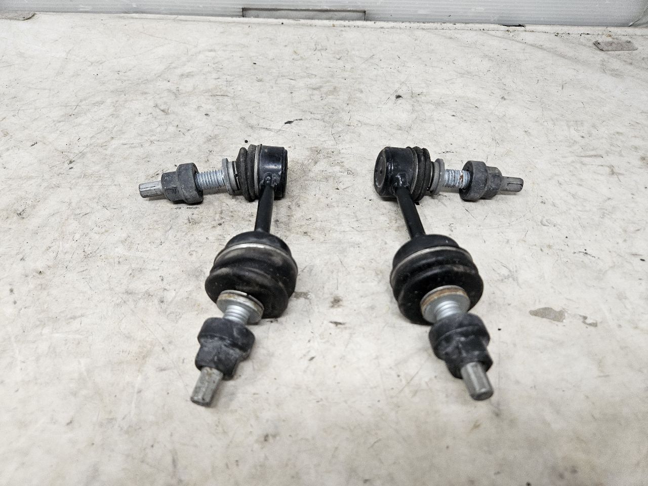 2020 SILVRDO15 FRONT SWAY BAR END LINKS PAIR LH RH 31047 - image 5