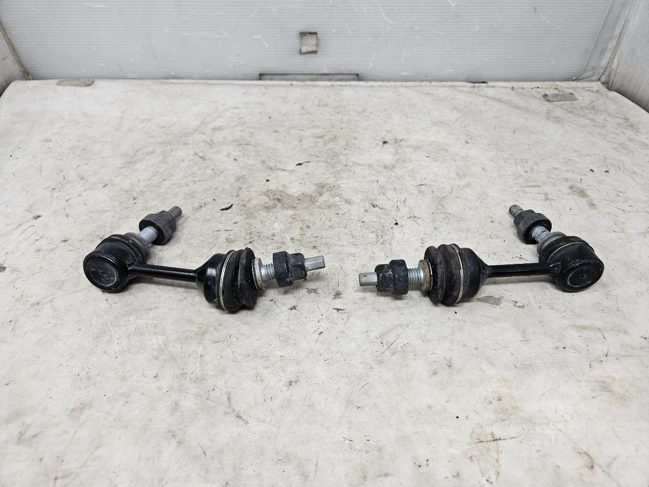2020 SILVRDO15 FRONT SWAY BAR END LINKS PAIR LH RH 31047 - image 3