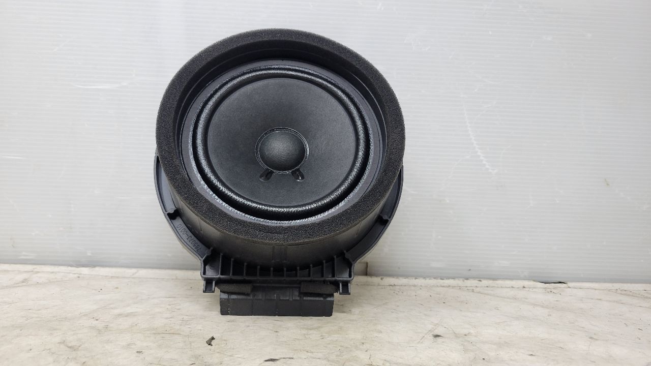 2020 SILVRDO15 REAR DOOR BOSE SPEAKER 84709306 31065 - image 2