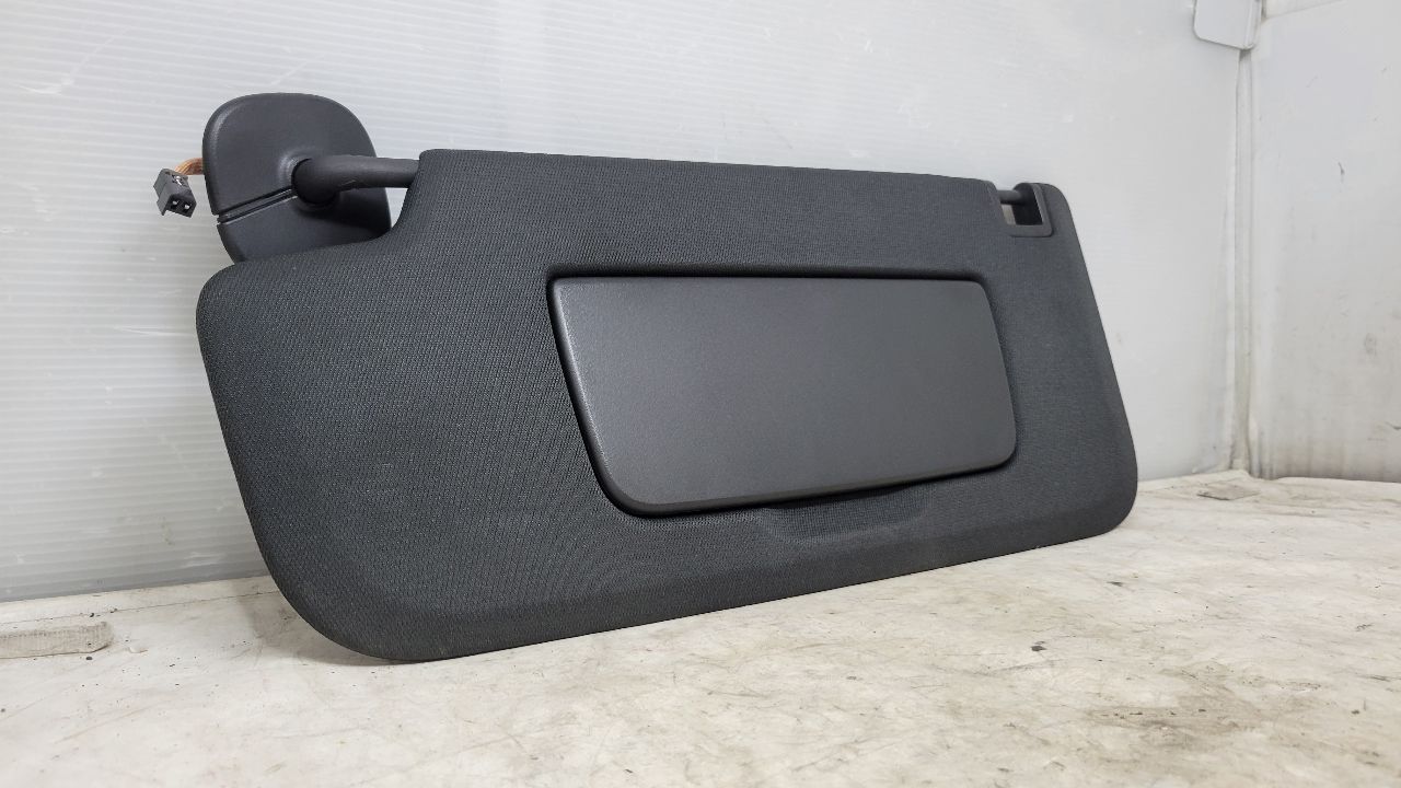 2020 SILVRDO15 LH SUN VISOR BLACK LIGHTED 84657816 31067 - image 3