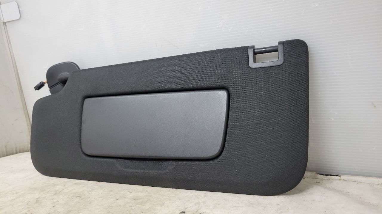 2020 SILVRDO15 LH SUN VISOR BLACK LIGHTED 84657816 31067 - image 4
