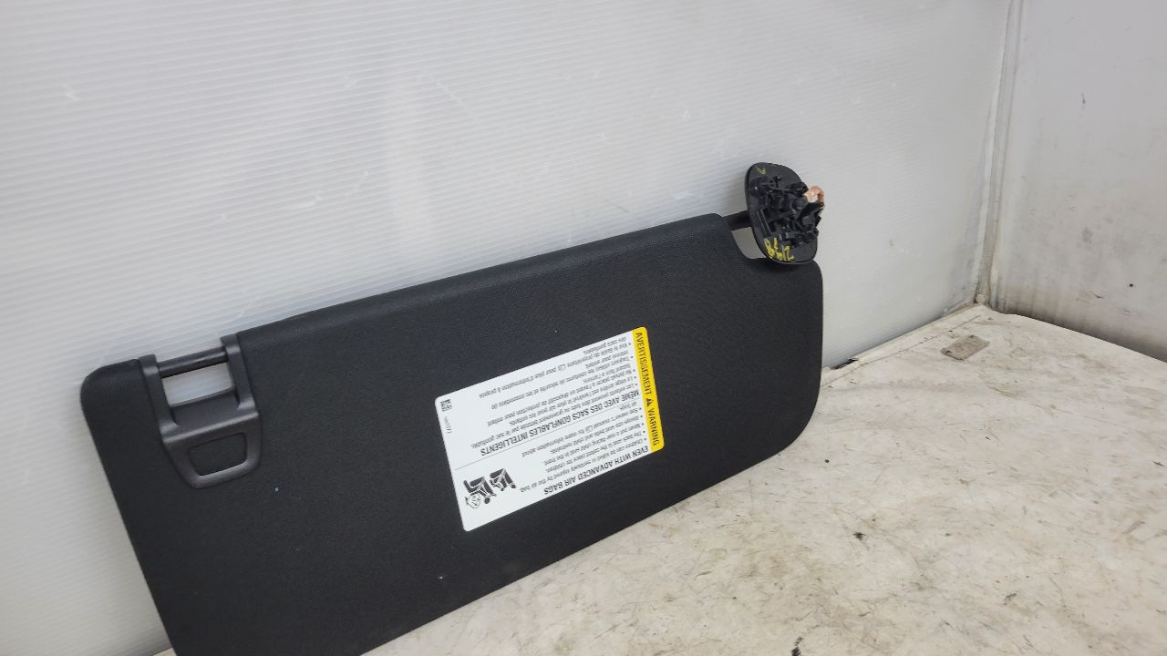 2020 SILVRDO15 LH SUN VISOR BLACK LIGHTED 84657816 31067 - image 11
