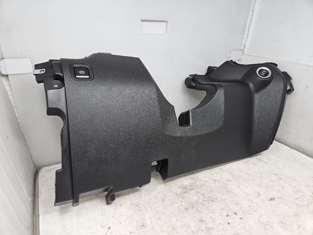 2020 SILVRDO15 LH DRIVER DASH KNEE BOLSTER TRIM 31074 - image 3