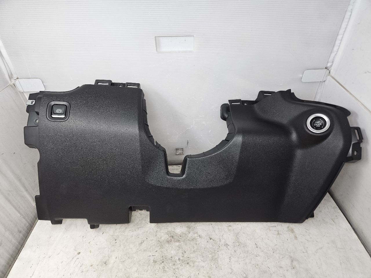 2020 SILVRDO15 LH DRIVER DASH KNEE BOLSTER TRIM 31074 - image 5