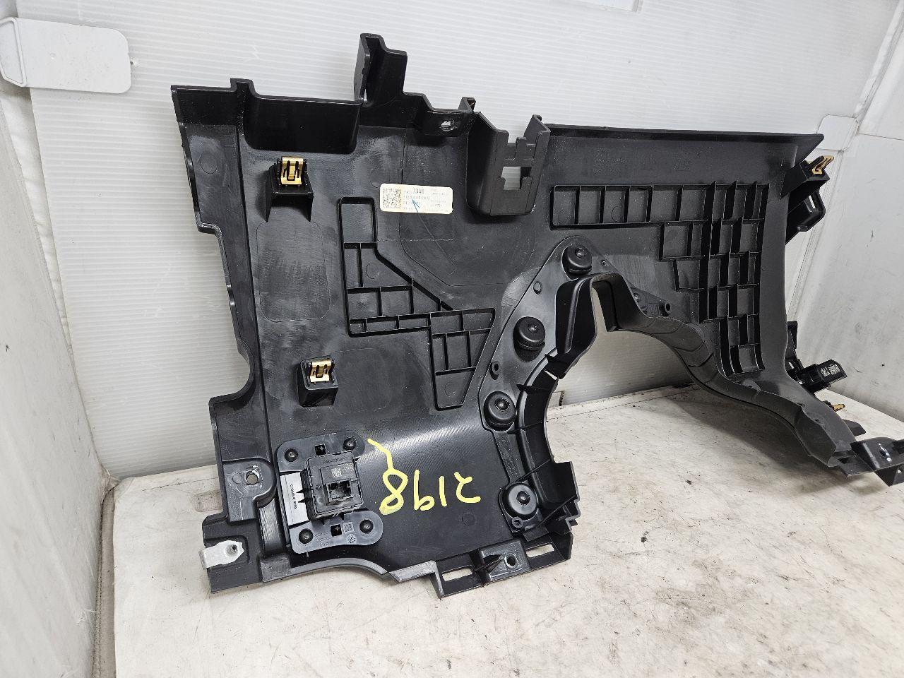 2020 SILVRDO15 LH DRIVER DASH KNEE BOLSTER TRIM 31074 - image 11