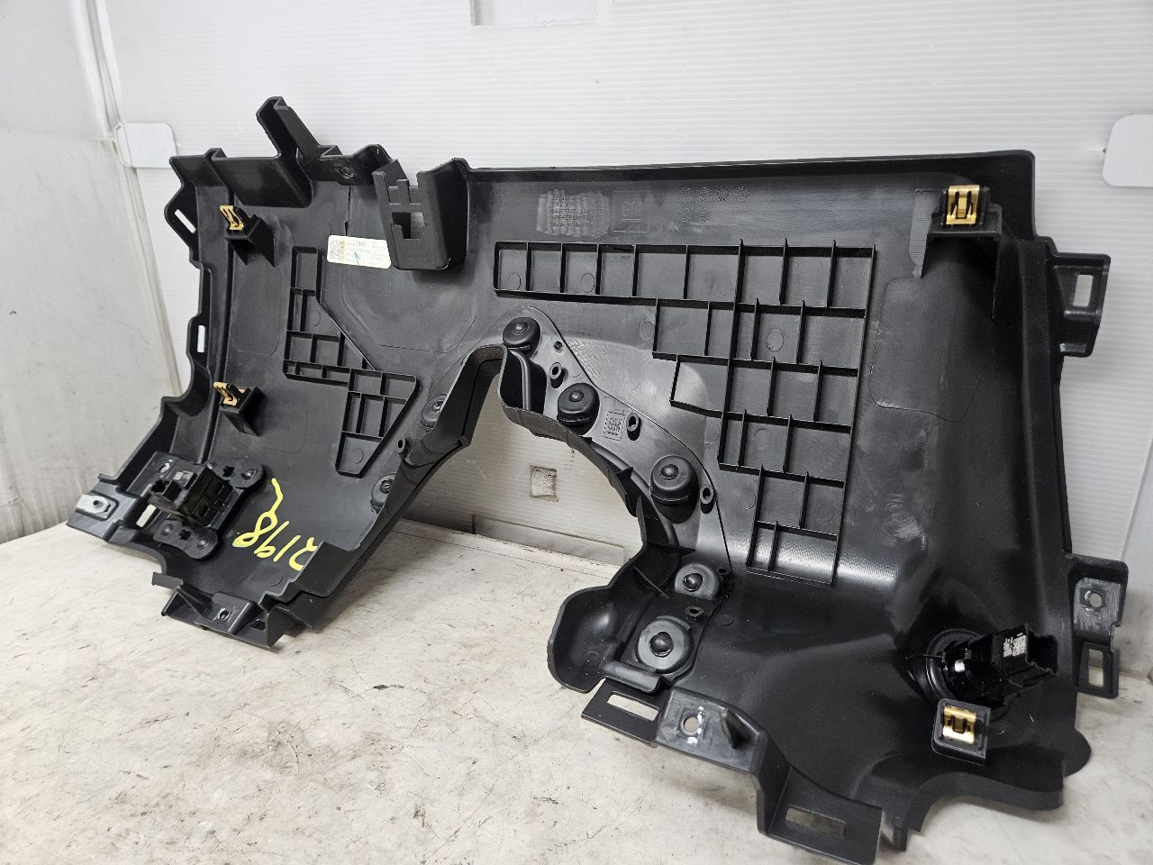 2020 SILVRDO15 LH DRIVER DASH KNEE BOLSTER TRIM 31074 - image 12