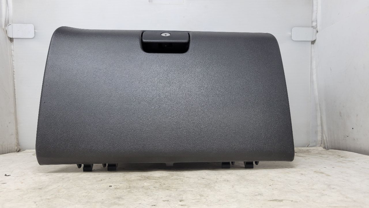 2020 SILVRDO15 LOWER GLOVE BOX JET BLACK 84093881 31086 - image 2