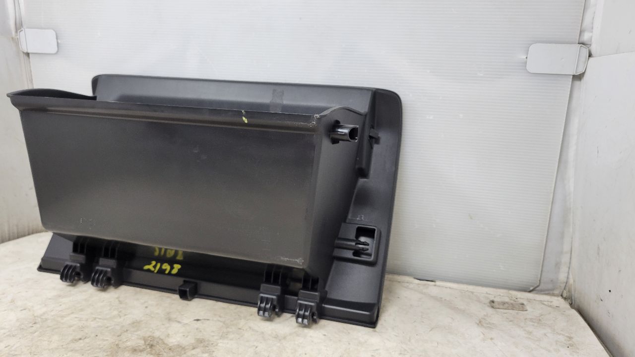 2020 SILVRDO15 LOWER GLOVE BOX JET BLACK 84093881 31086 - image 9