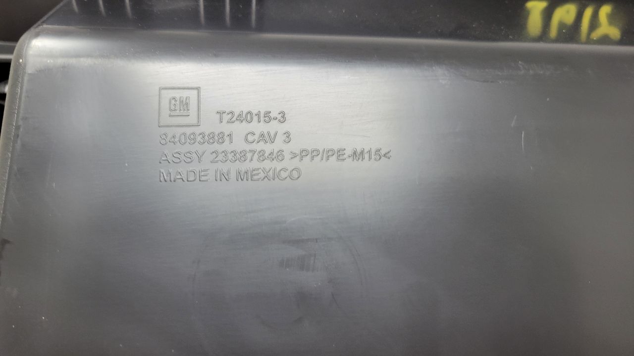 2020 SILVRDO15 LOWER GLOVE BOX JET BLACK 84093881 31086 - image 12