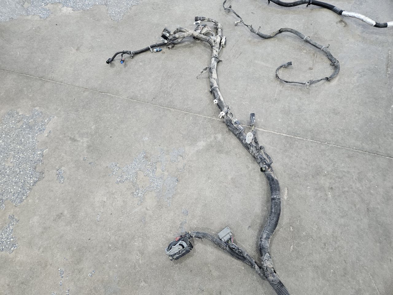 2020 SILVRDO15 CHASSIS FRAME HARNESS 4WD 84765037 31124 - image 14