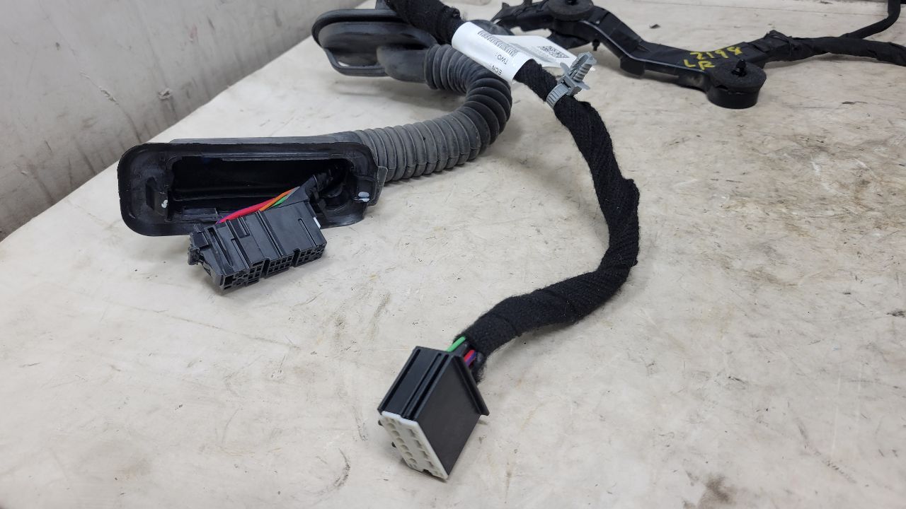 2020 SILVRDO15 LH REAR DOOR WIRING HARNESS 84622387 31131 - image 3