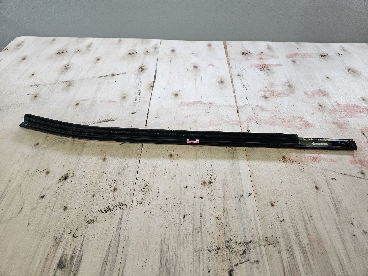 2020 SILVRDO15 LH REAR BELT REVEAL MOLDING 85038848 31132 - image 9