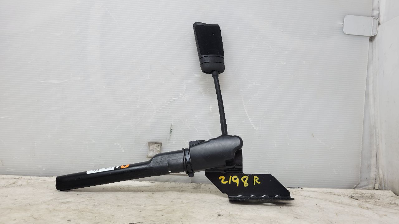 2020 SILVRDO15 PASSENGER SEATBELT TENSIONER BLACK 31147 - image 2