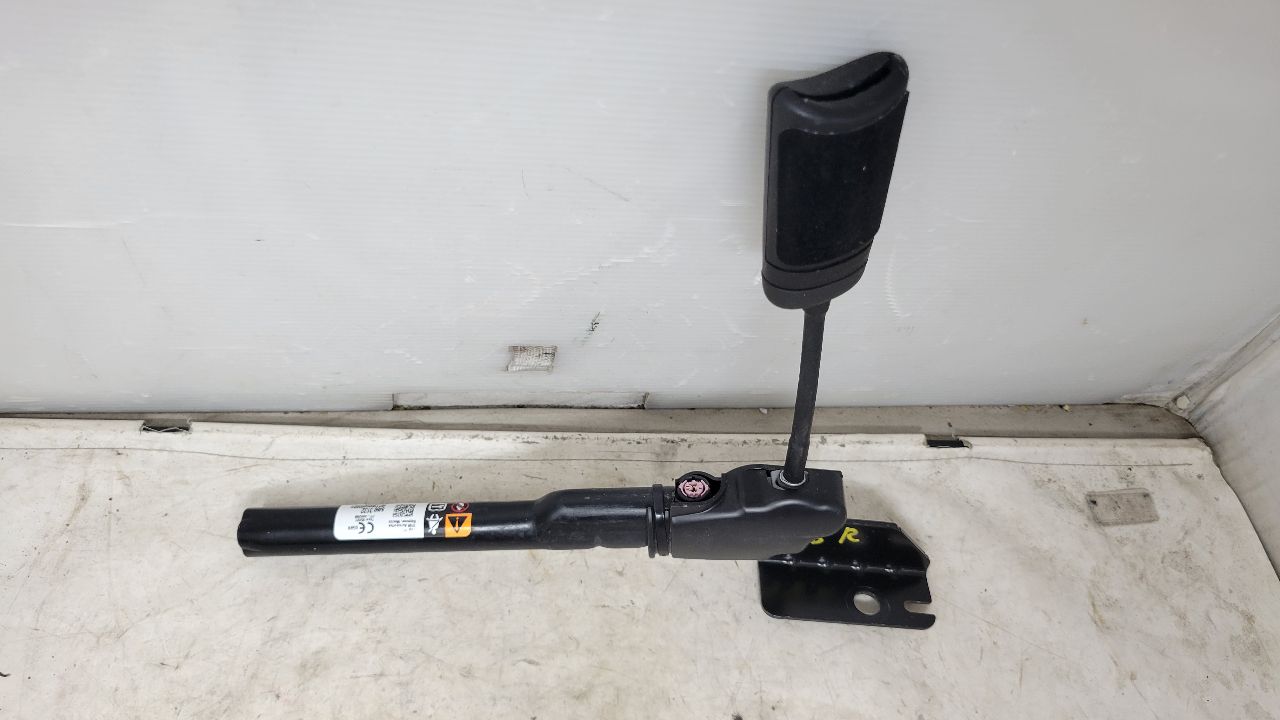 2020 SILVRDO15 PASSENGER SEATBELT TENSIONER BLACK 31147 - image 4