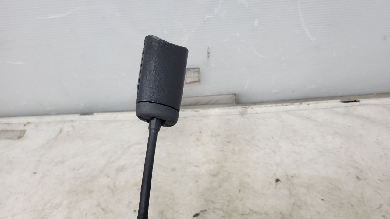 2020 SILVRDO15 PASSENGER SEATBELT TENSIONER BLACK 31147 - image 8