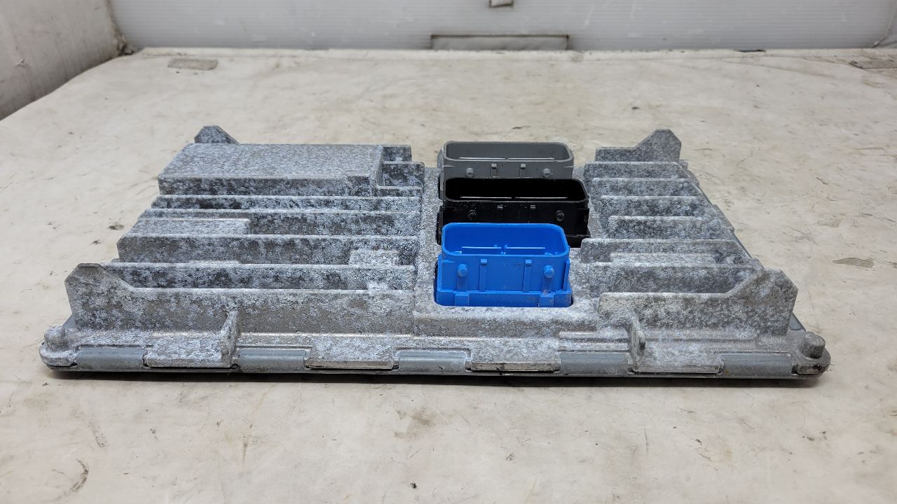 2022 SILVRDO15 E90 ECM ENGINE COMPUTER 12705320 31172 - image 2
