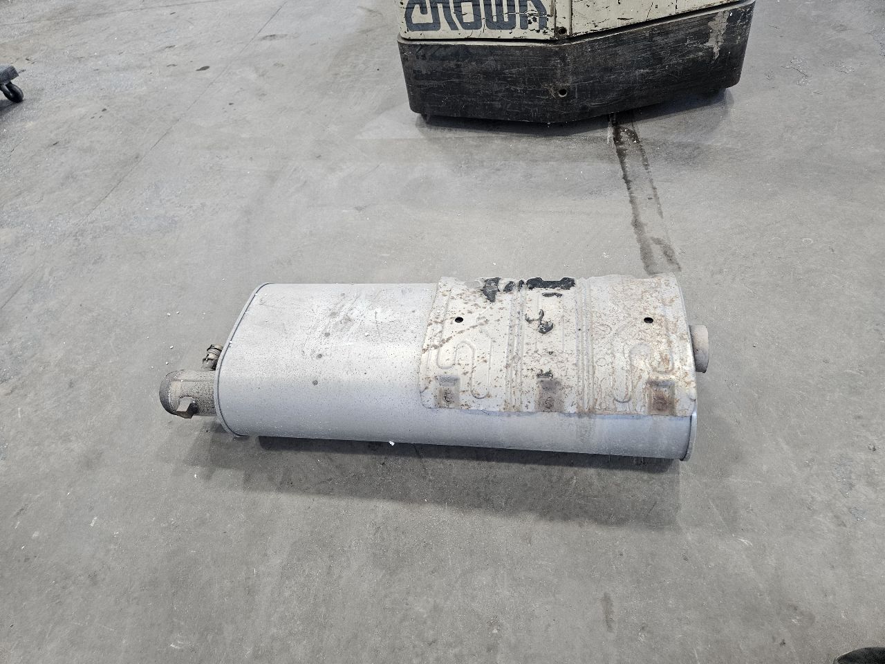 2022 SILVRDO15 OEM 6.2L EXHAUST MUFFLER & VALVE 31182 - image 3