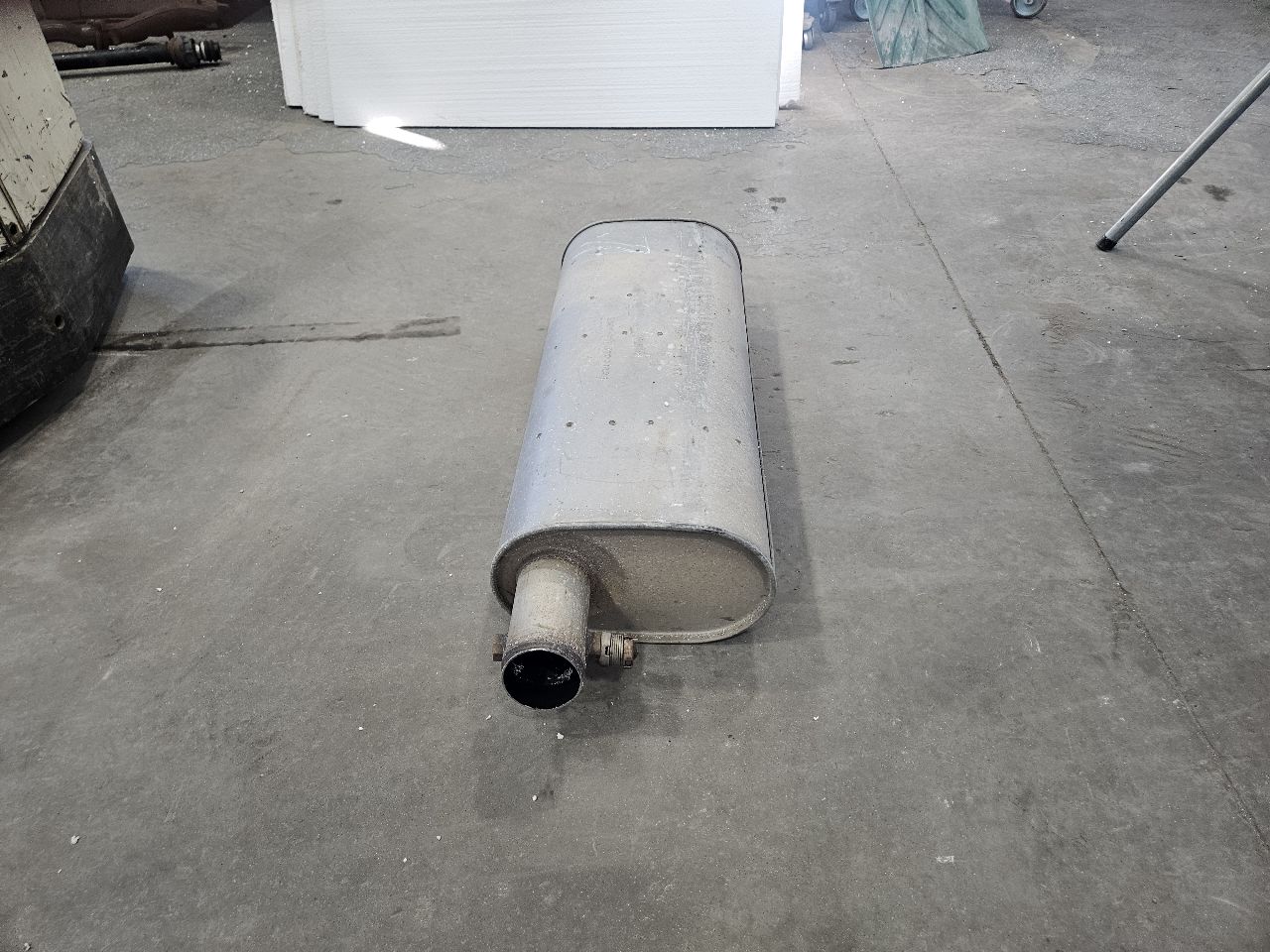 2022 SILVRDO15 OEM 6.2L EXHAUST MUFFLER & VALVE 31182 - image 5