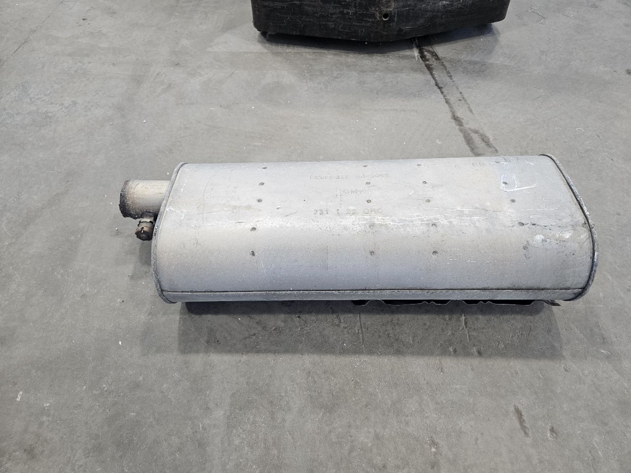 2022 SILVRDO15 OEM 6.2L EXHAUST MUFFLER & VALVE 31182 - image 6