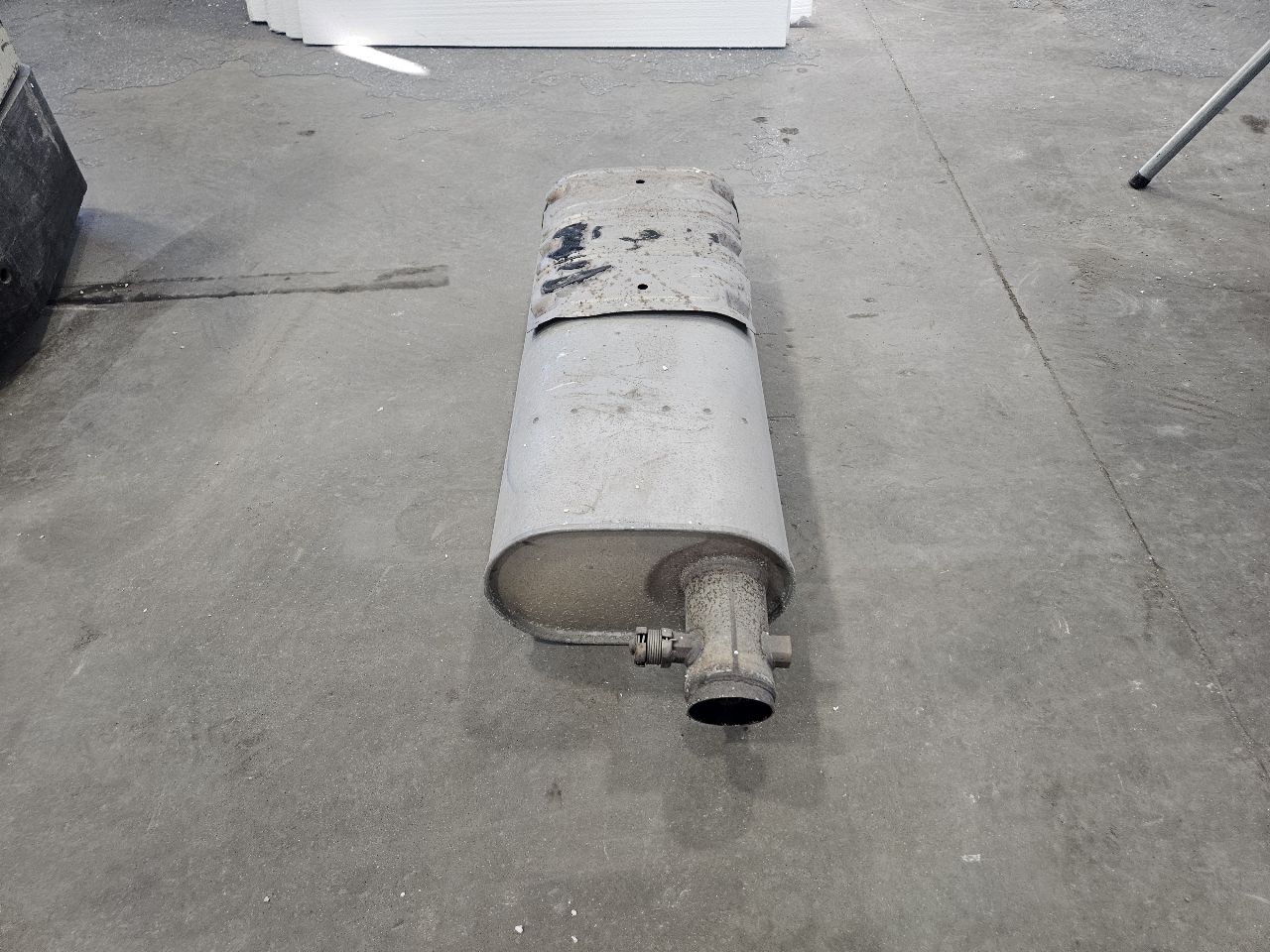 2022 SILVRDO15 OEM 6.2L EXHAUST MUFFLER & VALVE 31182 - image 8