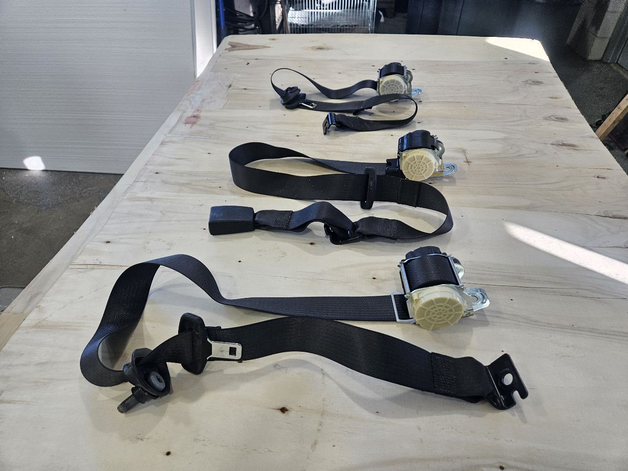 2022 SILVRDO15 REAR SEATBELTS BLACK SET OF 3 31183 - image 1
