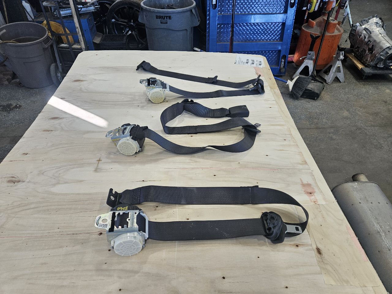 2022 SILVRDO15 REAR SEATBELTS BLACK SET OF 3 31183 - image 6