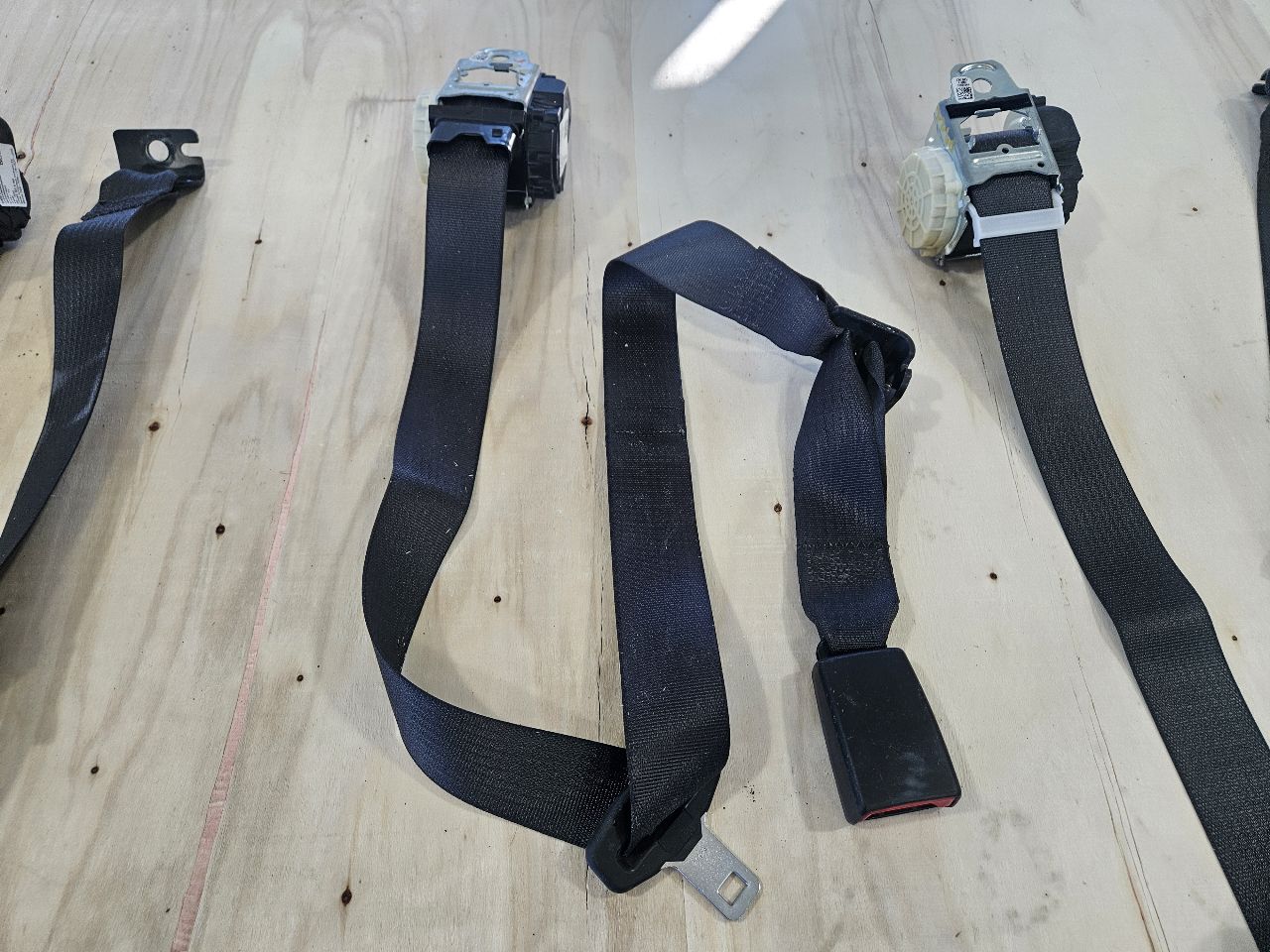 2022 SILVRDO15 REAR SEATBELTS BLACK SET OF 3 31183 - image 8