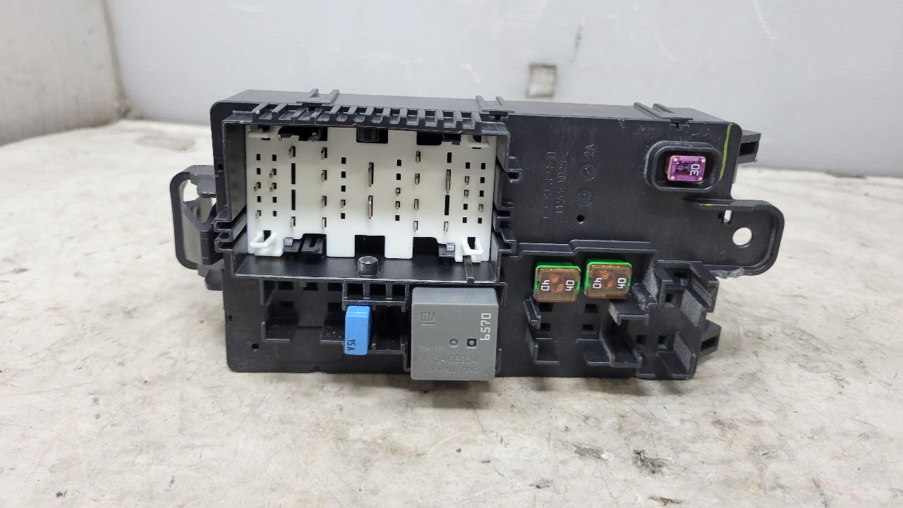 2022 SILVRDO15 RH DASH FUSE BOX JUNCTION 86774332 31197 - image 6