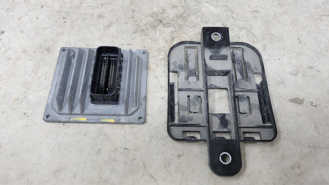 2022 SILVRDO15 STABILITY CONTROL MODULE 84778267 31208 - image 1