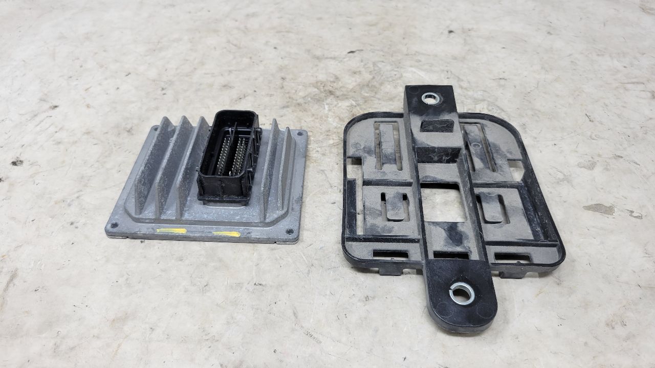 2022 SILVRDO15 STABILITY CONTROL MODULE 84778267 31208 - image 2