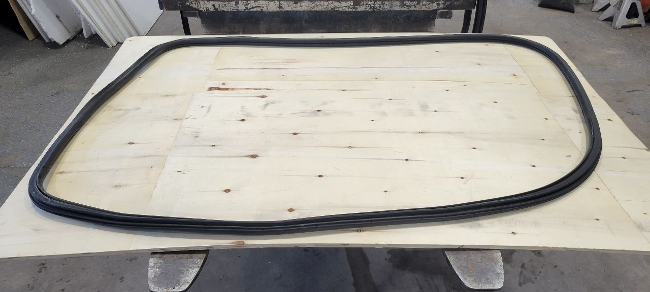 2022 SILVRDO15 REAR DOOR WEATHERSTRIPPING LH OR RH 31221 - image 8