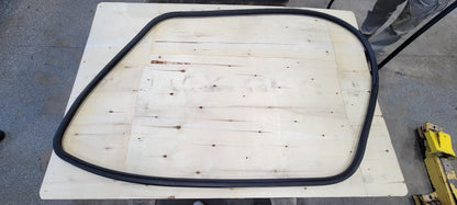 2022 SILVRDO15 REAR DOOR WEATHERSTRIPPING LH OR RH 31222 - image 8