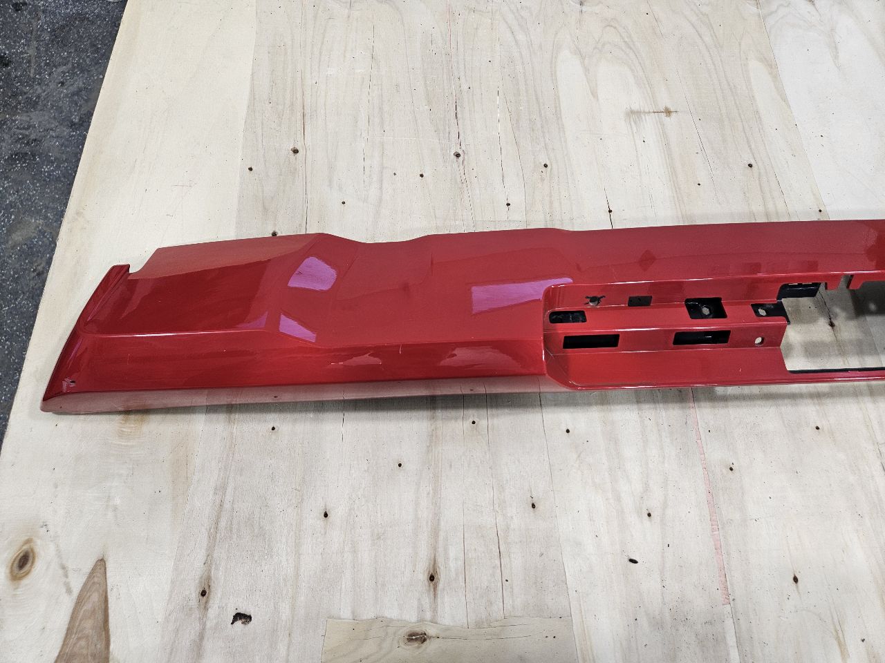 2022 SILVRDO15 ROOF SPOILER NO LIGHT RED G7C 31229 - image 3
