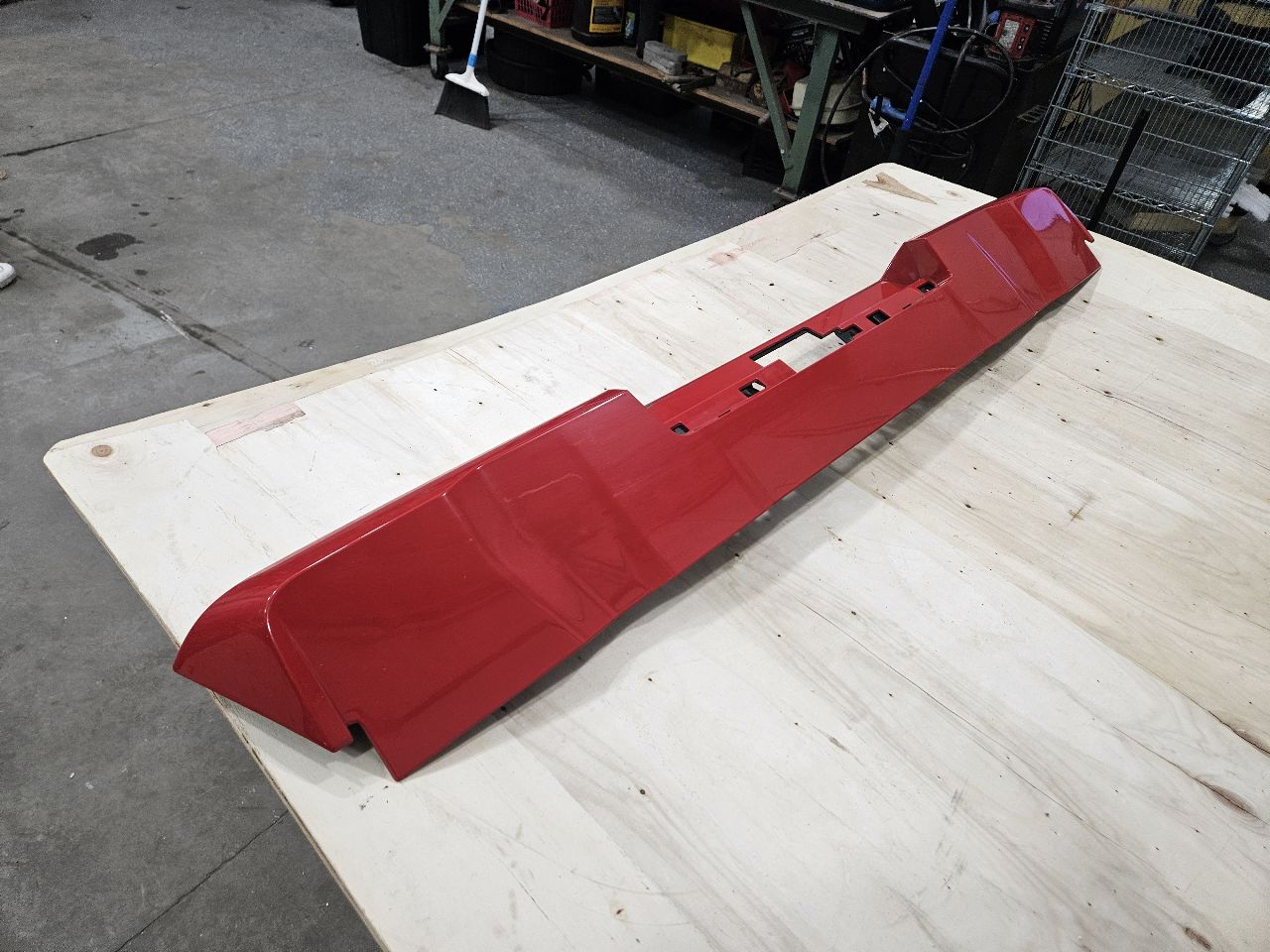 2022 SILVRDO15 ROOF SPOILER NO LIGHT RED G7C 31229 - image 7