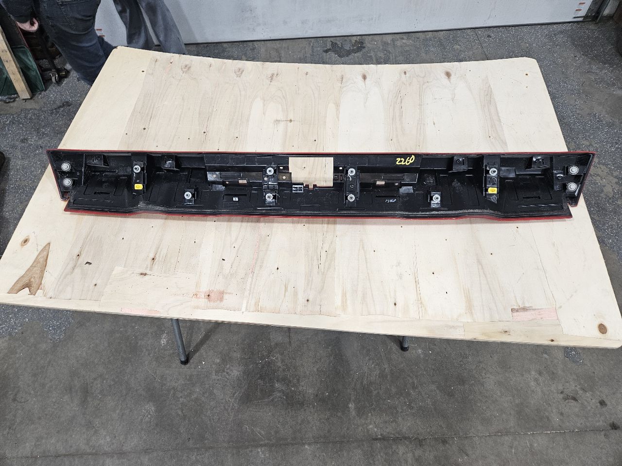 2022 SILVRDO15 ROOF SPOILER NO LIGHT RED G7C 31229 - image 14