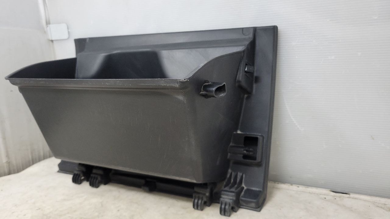 2022 SILVRDO15 LOWER GLOVE BOX COMPARTMENT 85531392 31234 - image 9