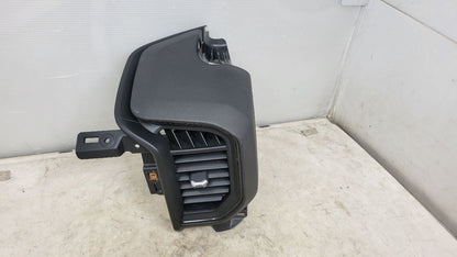 2022 SILVRDO15 RH DASH TRIM & HEATER VENT 87827214 31236 - image 2