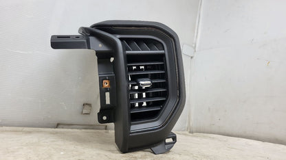 2022 SILVRDO15 RH DASH TRIM & HEATER VENT 87827214 31236 - image 4