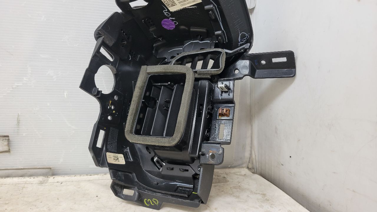 2022 SILVRDO15 RH DASH TRIM & HEATER VENT 87827214 31236 - image 9